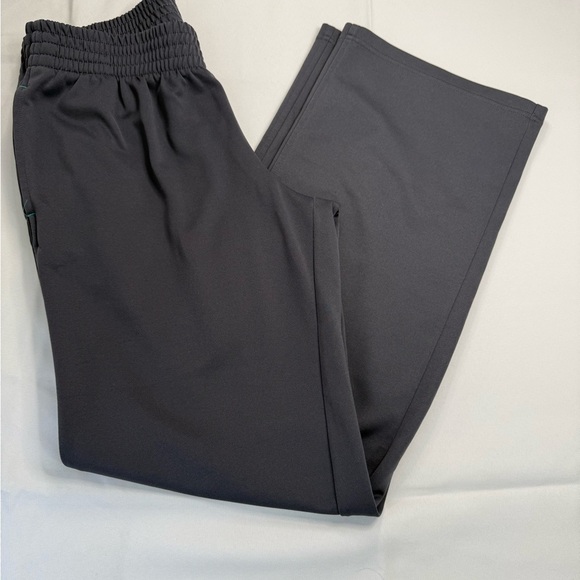 Under Armour Gray Joggers with Elastic Waistband and Relaxed Fit - Picture 1 of 6